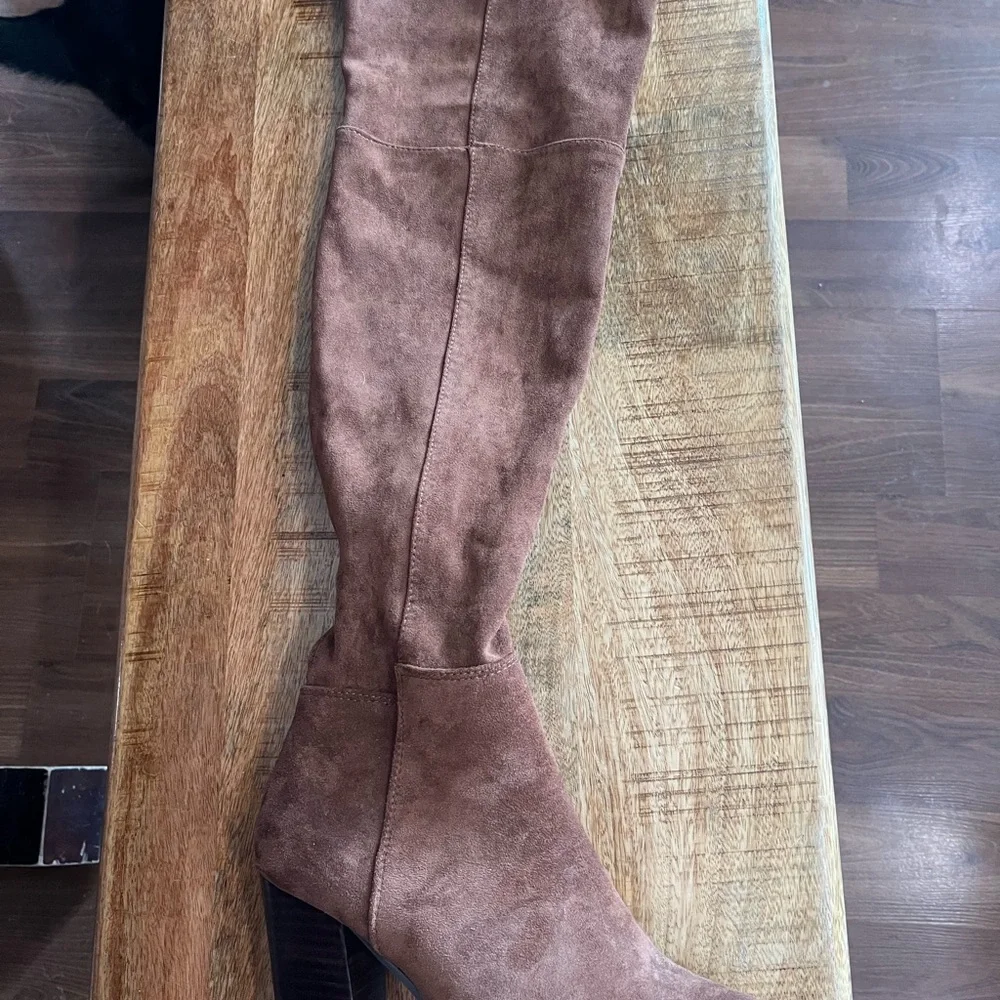 le chateau Women's Brown Faux Suede Over the Knee Boots - Picture 6 of 8